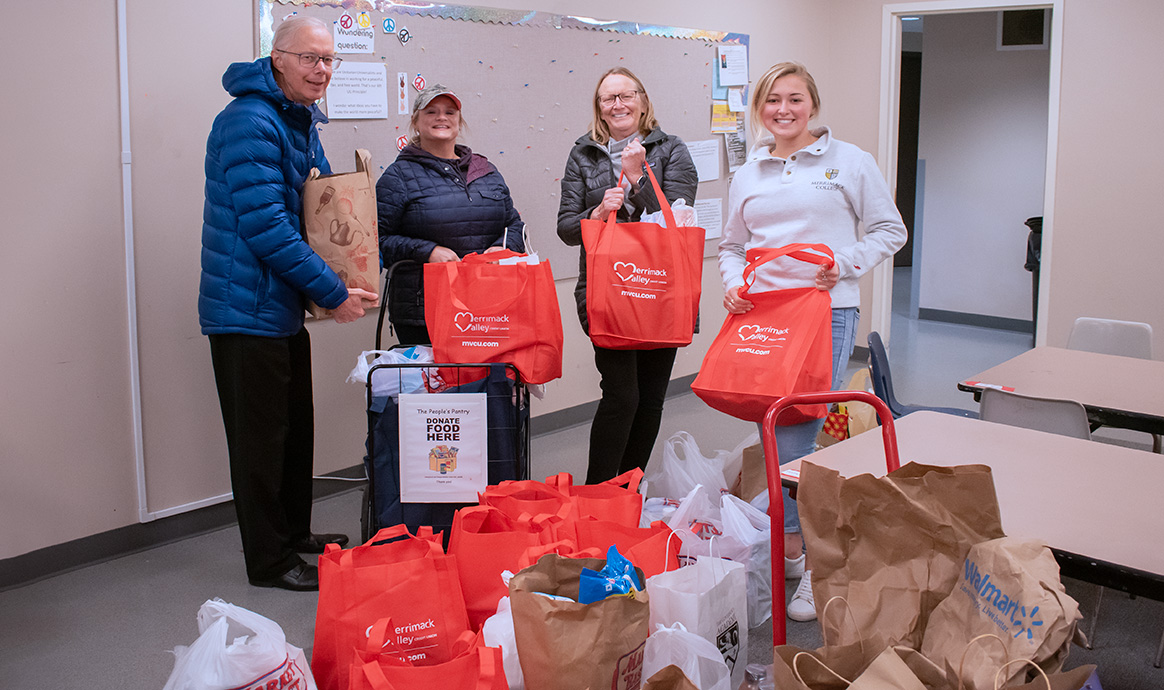 MVCU donating food at North Parish Church People’s Pantry in North Andover, Mass.